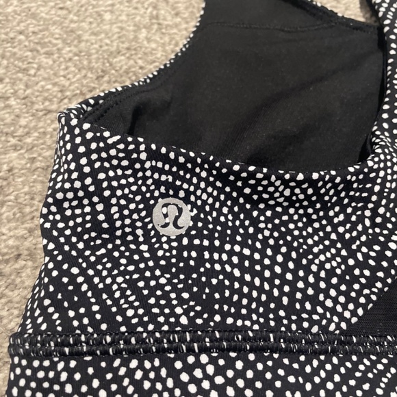 Lululemon sports bra - Picture 3 of 3
